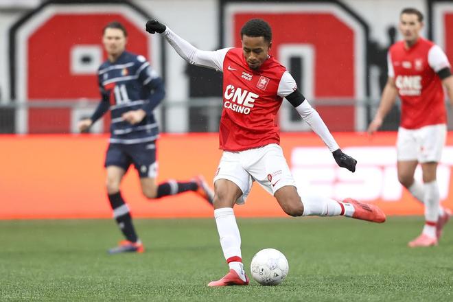 尤其是在赛 尤其是在赛