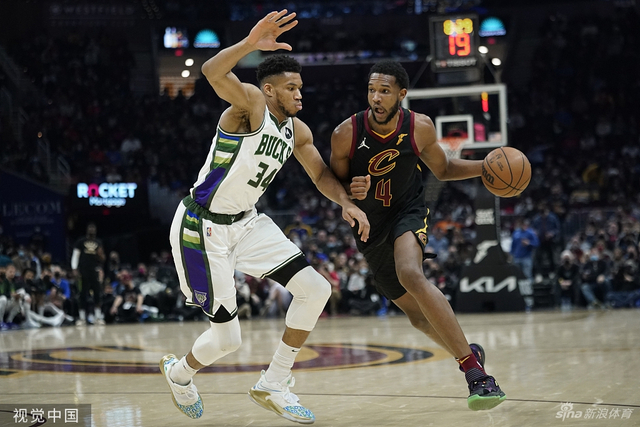 成为公众眼 成为公众眼