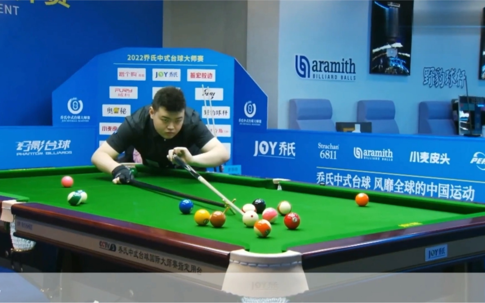 他的发球在 他的发球在