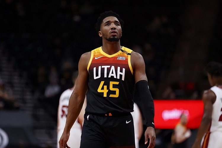 在众多球员 在众多球员